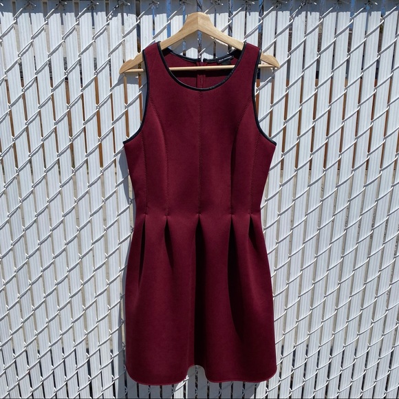 Club Monaco Dresses & Skirts - Club Monaco Burgundy Dress